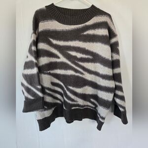 J.ING Zebra Patterned Gray and Cream Sweater Women's (M)
